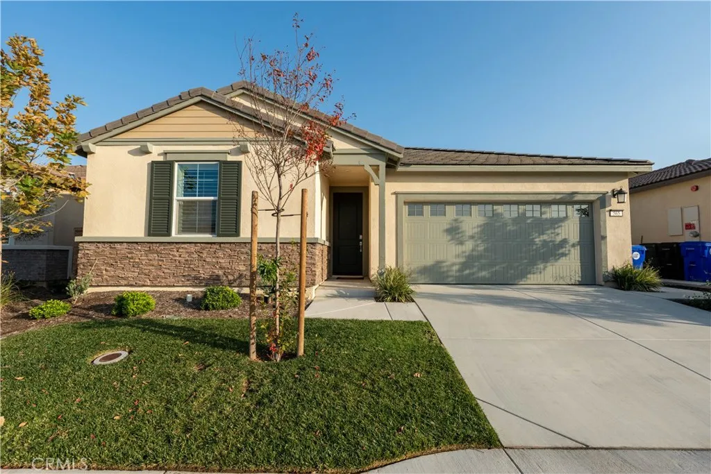 565 Hudson Way, Rialto, CA 92377 - Main photo, Rialto, CA