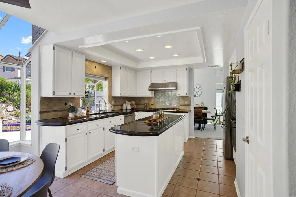 https://cdn.realtyfeed.com/cdn/127/306759533/19b86ca6f654146a35263ba4e5b3c8c2.webp