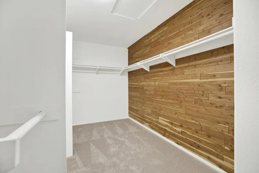 https://cdn.realtyfeed.com/cdn/127/306759533/64d76ffbbc32fdc410c8dd33bccd07bf.webp