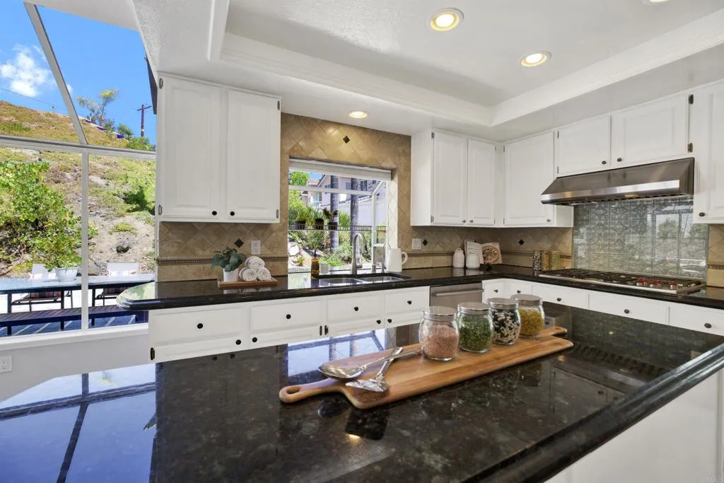 https://cdn.realtyfeed.com/cdn/127/306759533/6caa7151fc0fc20dd4c12c072f6cb2dd.webp