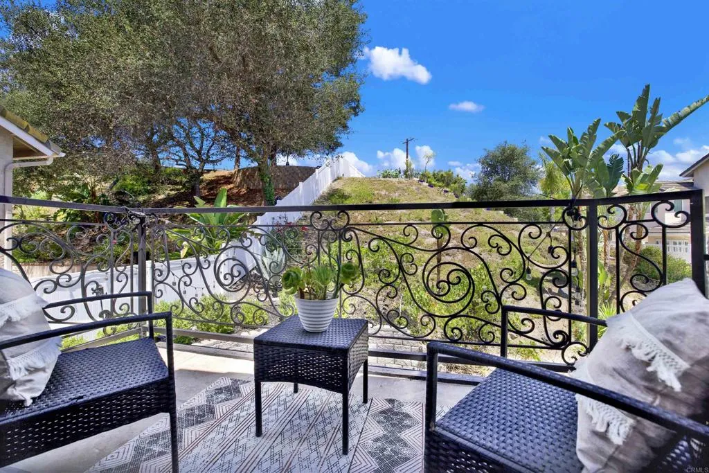 https://cdn.realtyfeed.com/cdn/127/306759533/90d0eceb387dfe87734dae7f44a8c8f0.webp