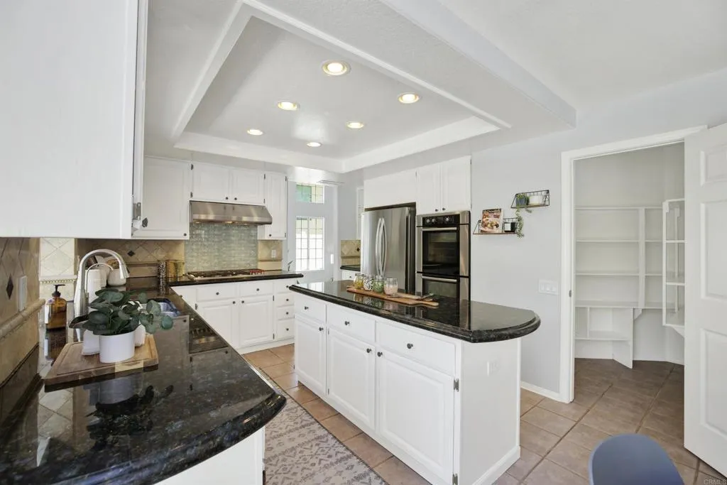 https://cdn.realtyfeed.com/cdn/127/306759533/a688561ab8e645658f298a02990e9950.webp