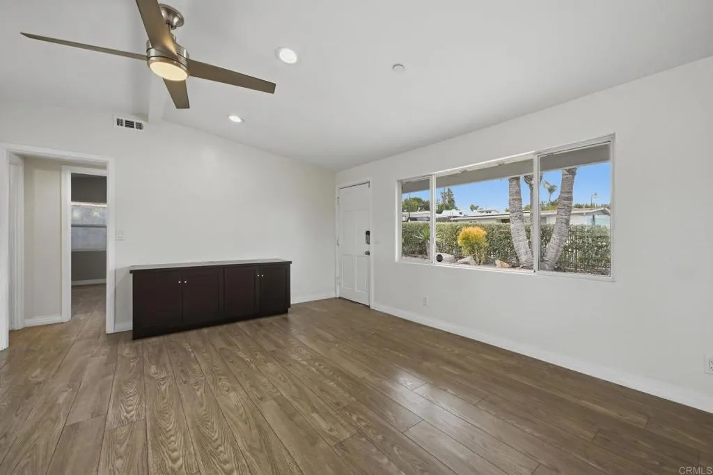 https://cdn.realtyfeed.com/cdn/127/306759540/0a54fd41ddd15c84e08f7c410e799026.webp