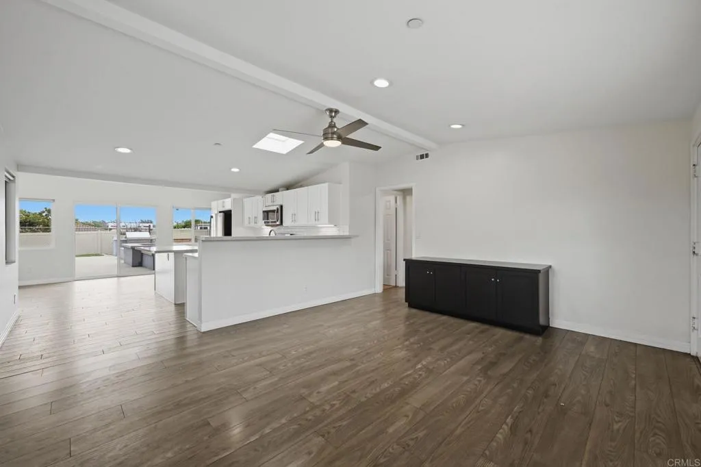 https://cdn.realtyfeed.com/cdn/127/306759540/426a893819bf80581bc1cf4368a250e0.webp