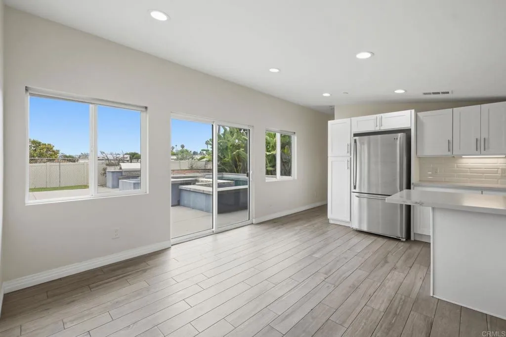 https://cdn.realtyfeed.com/cdn/127/306759540/79193fcc5cbd36bbad540d2718e1575d.webp