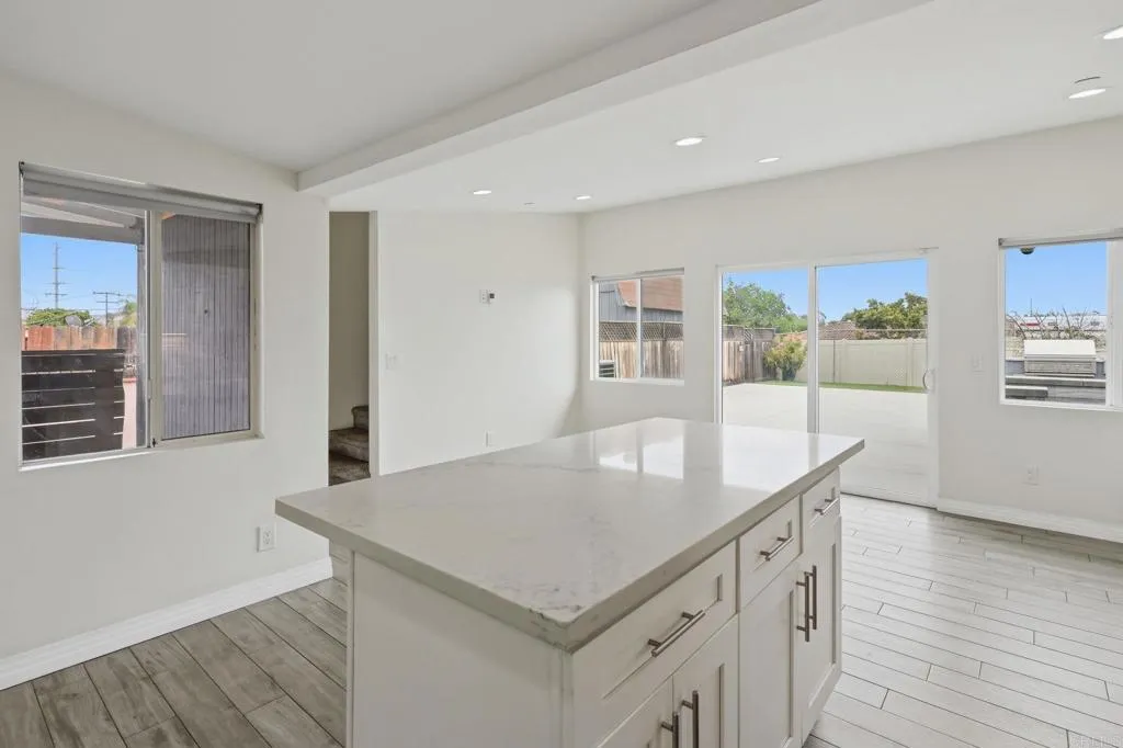 https://cdn.realtyfeed.com/cdn/127/306759540/7ca617507e3308dc8cd392c199e87501.webp