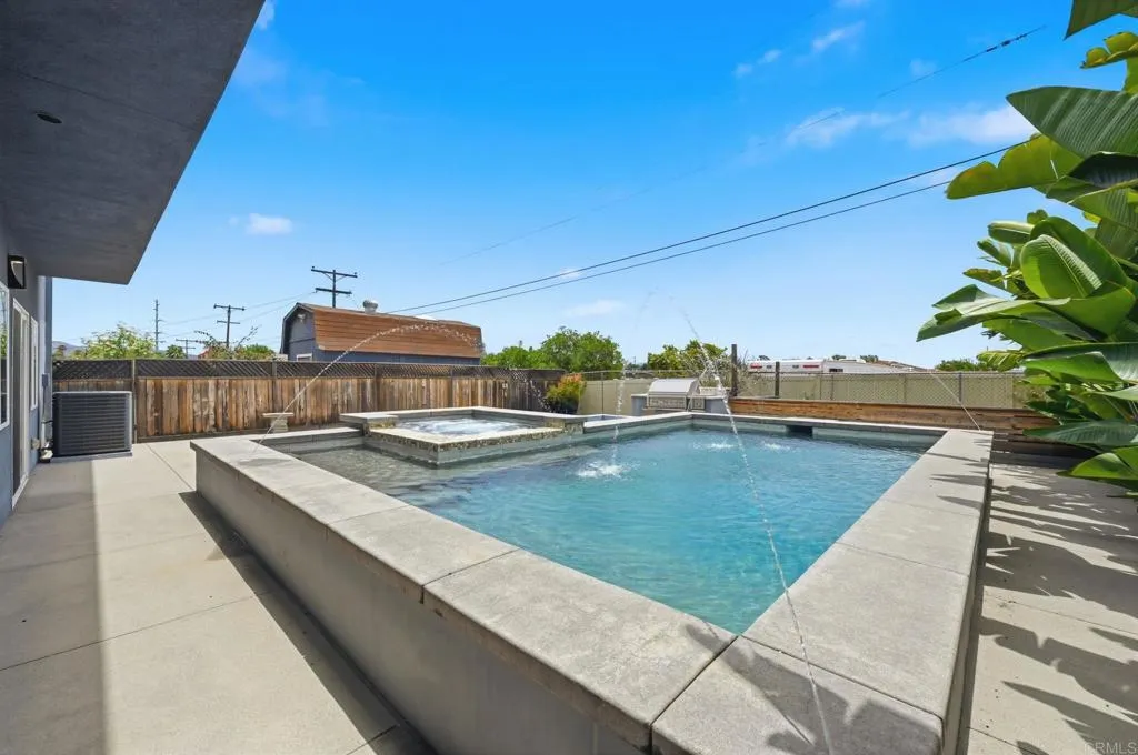 https://cdn.realtyfeed.com/cdn/127/306759540/fbfa7e8aefff780fb2ddc5349e22c48f.webp