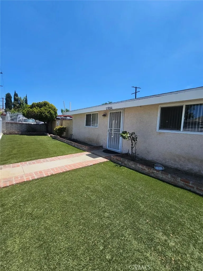 13084 Vaughn, San Fernando, CA 91340 - Photo 5 of 28, San Fernando, CA