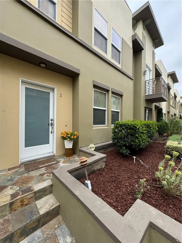 431 N Los Robles Avenue Unit 2, Pasadena, CA 91101 - Photo 4 of 25, Pasadena, CA