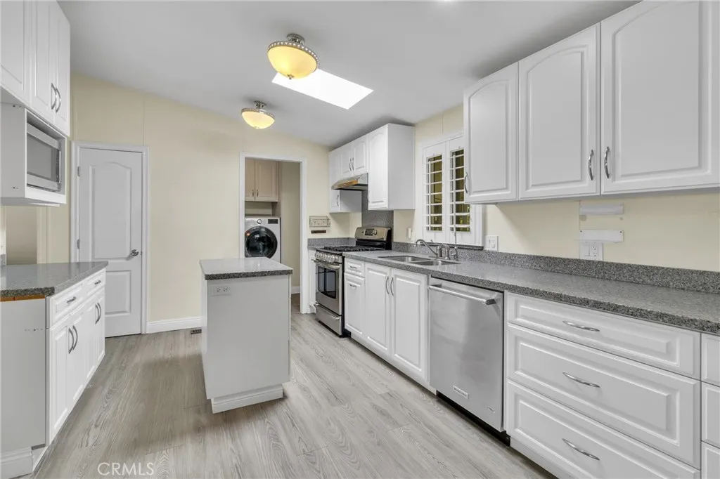 https://cdn.realtyfeed.com/cdn/127/306759609/05d6648ba86f578a803a11fd4806206c.webp