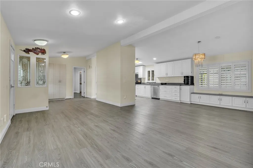 https://cdn.realtyfeed.com/cdn/127/306759609/a76ec21bc07ff455709c5e1aa7fd63a1.webp