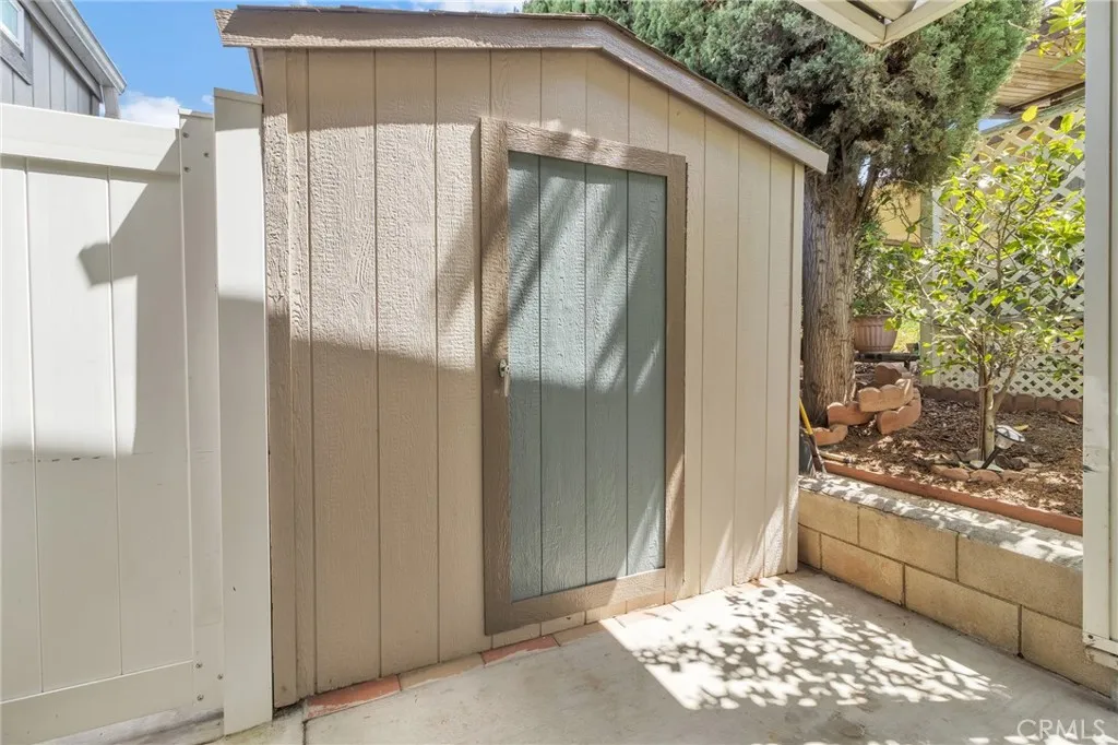 https://cdn.realtyfeed.com/cdn/127/306759609/bc62260622be19c5c56ebfd9cf265d79.webp