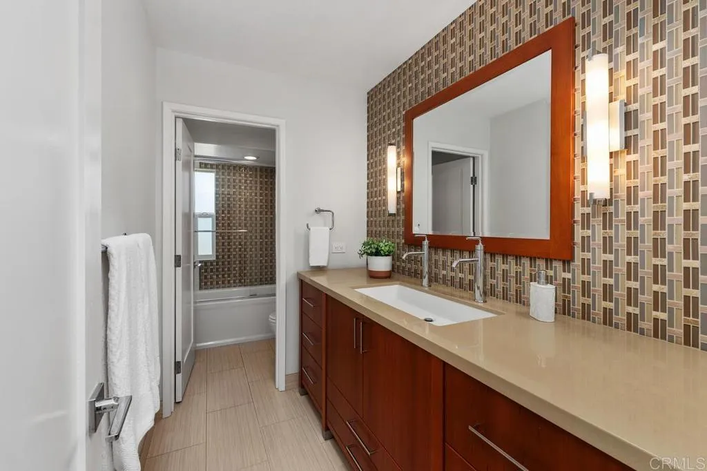 https://cdn.realtyfeed.com/cdn/127/306759616/0bc011936200baa36d3d884794402a14.webp