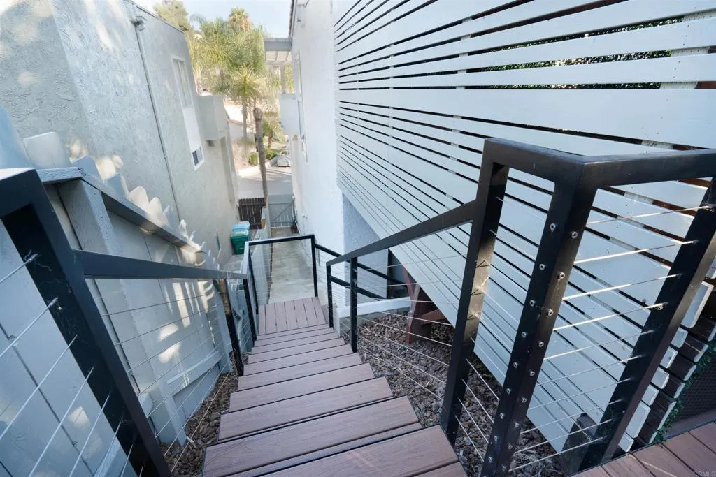 https://cdn.realtyfeed.com/cdn/127/306759617/ec94f0cb433fa56fdcf1c7b334e67398.webp