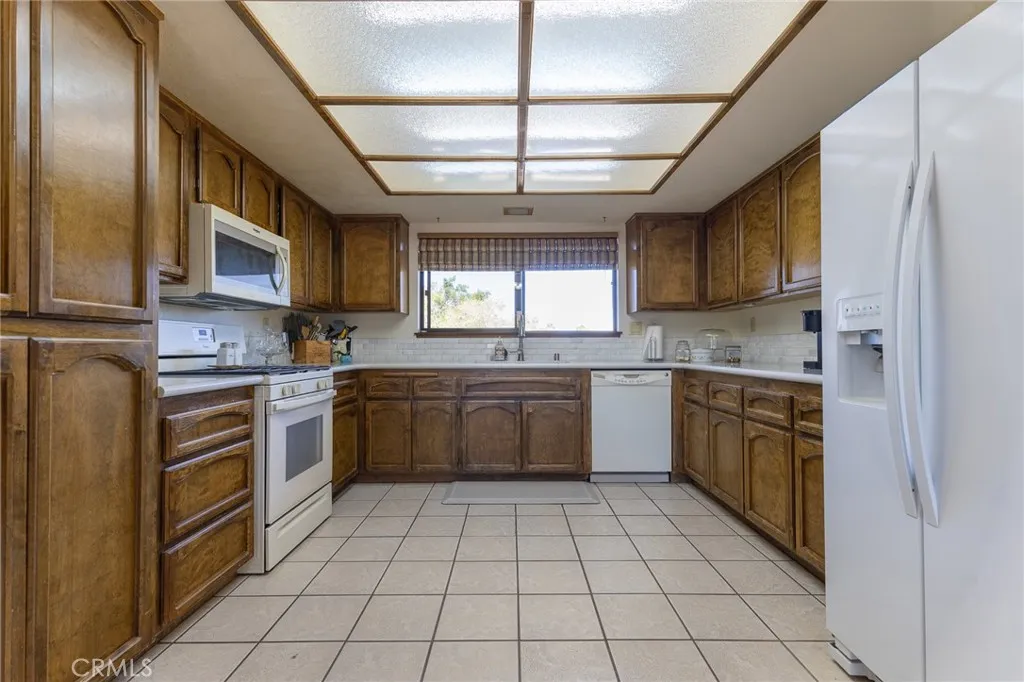 16058 Venango, Apple Valley, CA 92307 - Photo 3 of 57, Apple Valley, CA