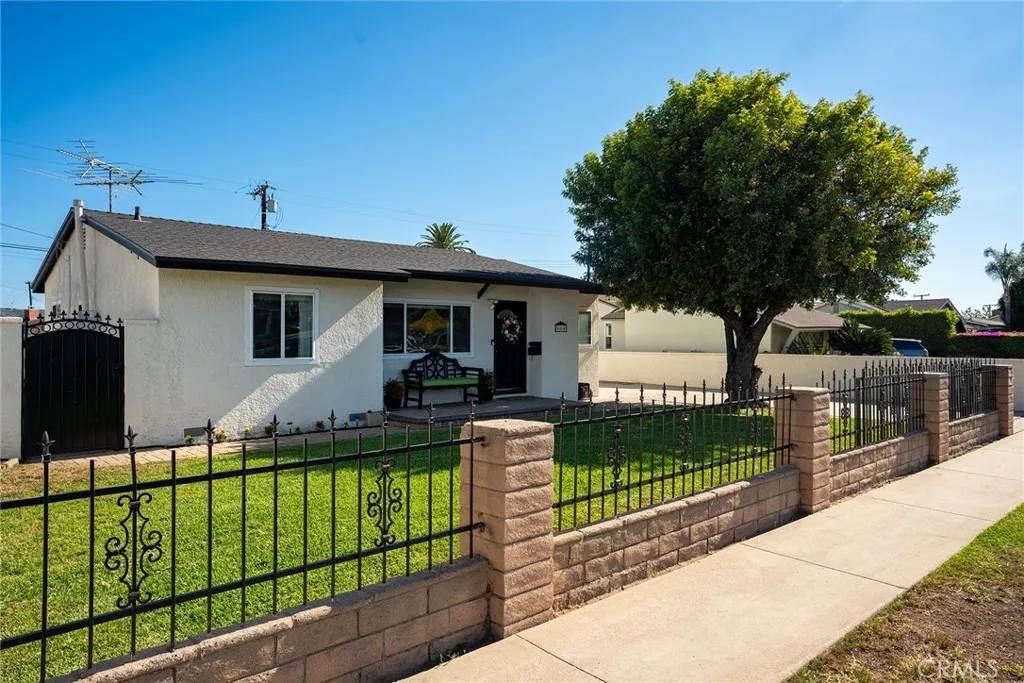 404 W Workman Avenue West, Covina, CA 91723 - Photo 4 of 41, Covina, CA