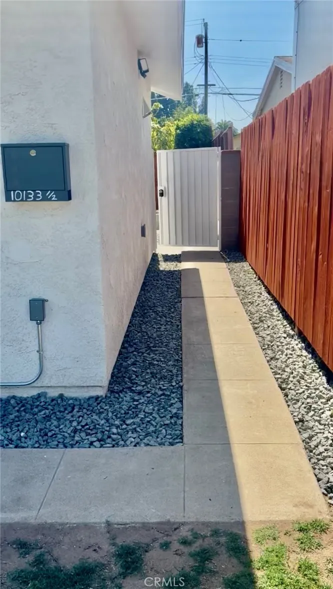 10133 Kester, Mission Hills (San Fernando), CA 91345 - Photo 2 of 22, Mission Hills (san Fernando), CA