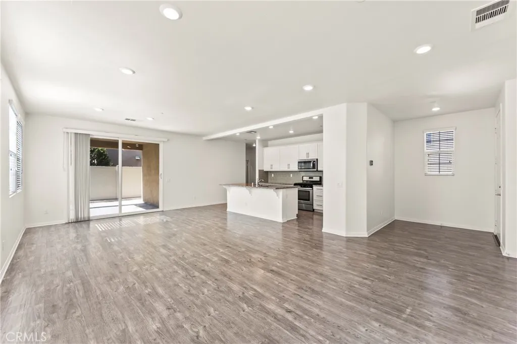 6111 Rosewood Way, Eastvale, CA 92880 - Photo 2 of 44, Eastvale, CA