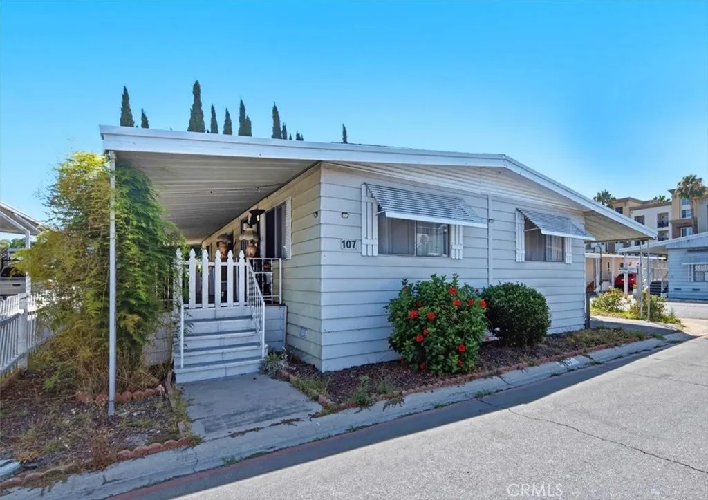 300 N Rampart #107 Unit 107, Orange, CA 92868 - Photo 3 of 27, Orange, CA