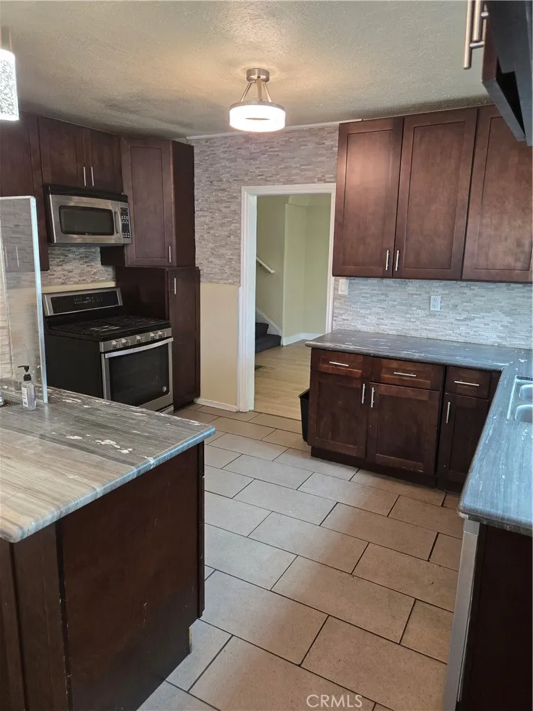 3940 W 60th Street, Los Angeles, CA 90043 - Photo 4 of 20, Los Angeles, CA