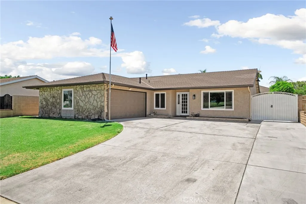 326 E Blue Jay, Ontario, CA 91761 - Photo 4 of 44, Ontario, CA