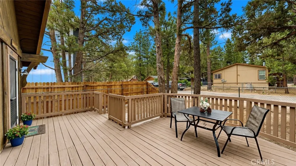 301 E Angeles, Big Bear City, CA 92314 - Photo 4 of 33, Big Bear City, CA