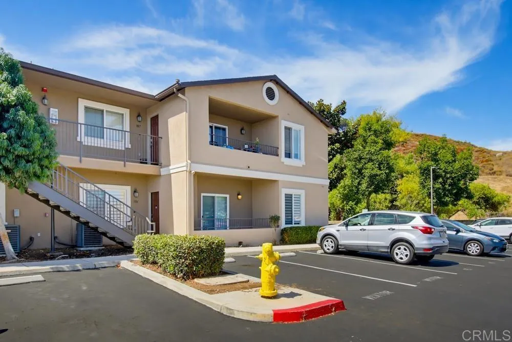 https://cdn.realtyfeed.com/cdn/127/306759796/a8f4b823dd32efd4f02501d5f162a6e7.webp