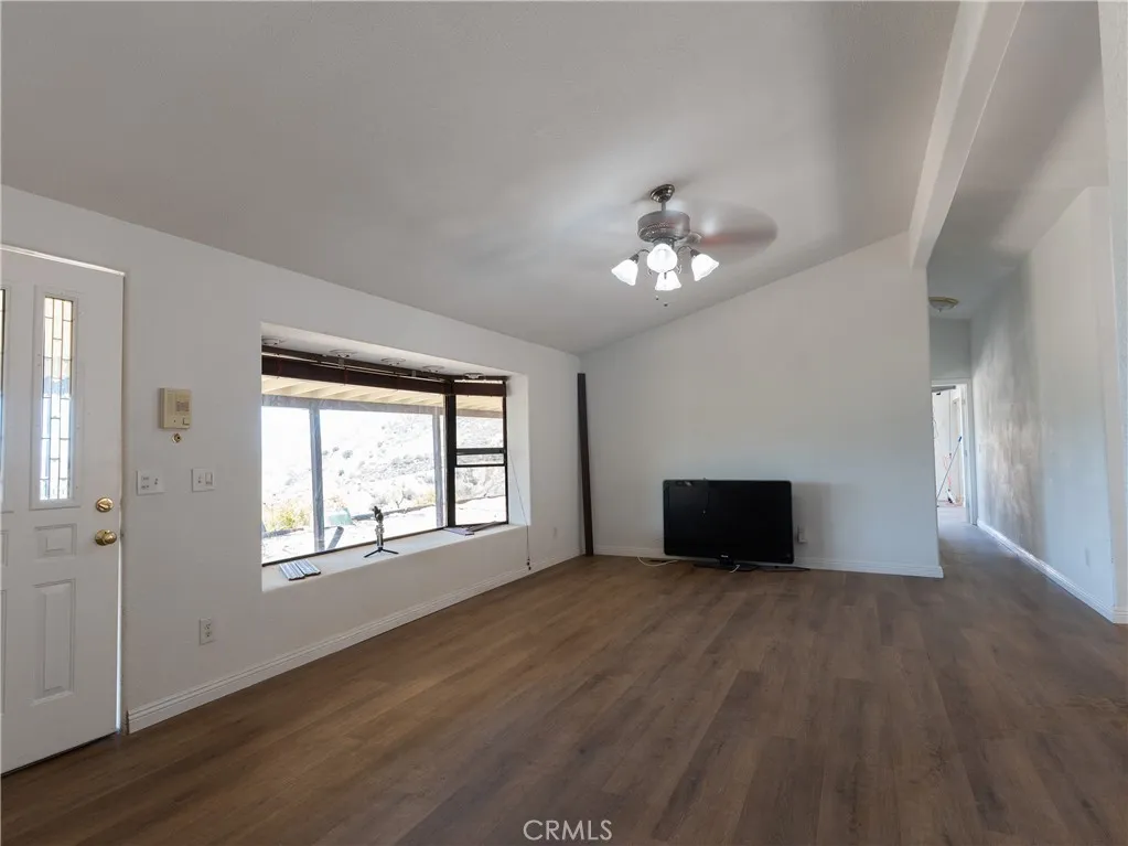 https://cdn.realtyfeed.com/cdn/127/306759801/885cccc1a1672d4551e2a07167dac96c.webp