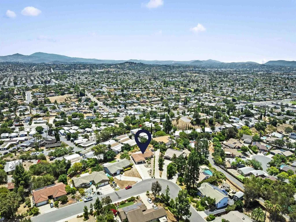 https://cdn.realtyfeed.com/cdn/127/306759817/07785ebf6820b1ac6dcc5acf9e386196.webp