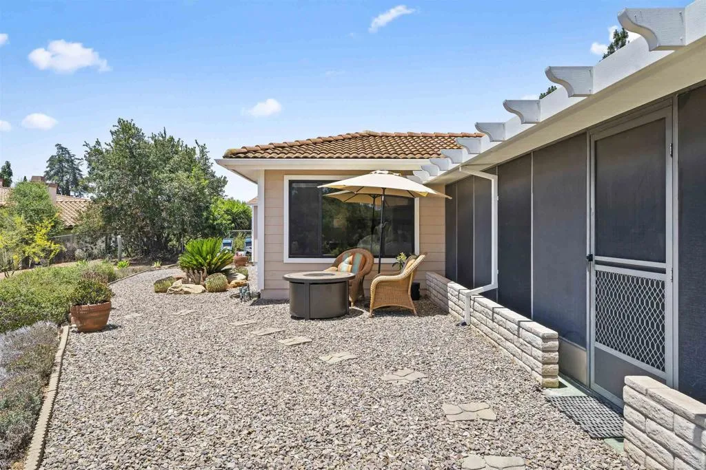 https://cdn.realtyfeed.com/cdn/127/306759817/1a9f19ddc675f48361eb9530c552a8da.webp