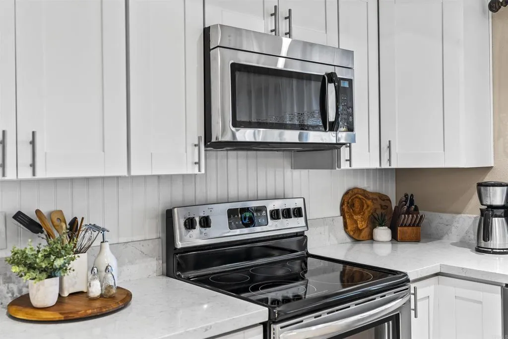 https://cdn.realtyfeed.com/cdn/127/306759817/63373e941f70df4e5f9c5b4837a61279.webp
