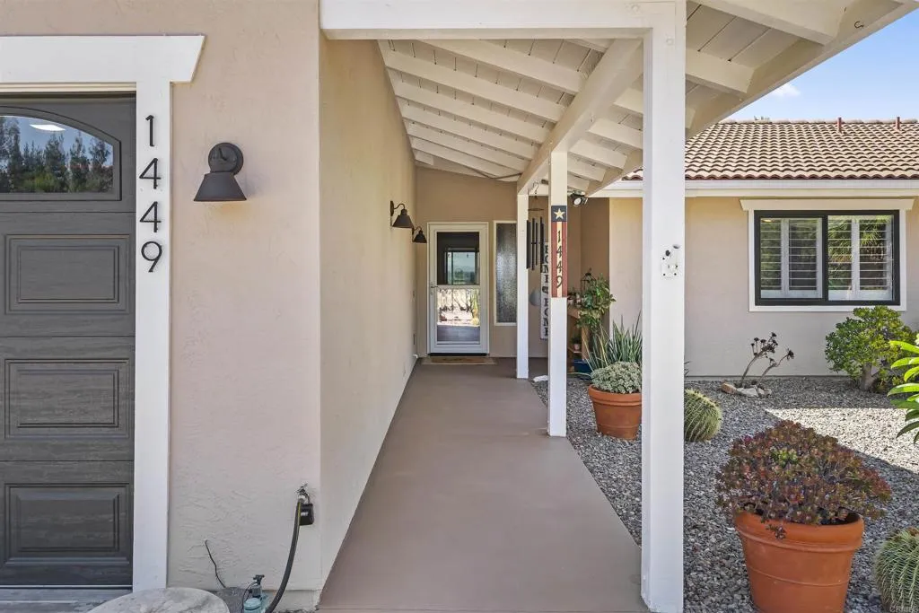 https://cdn.realtyfeed.com/cdn/127/306759817/b2c91d67e05ee7cd617672294320b101.webp