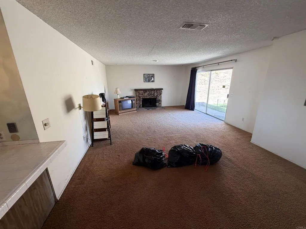 https://cdn.realtyfeed.com/cdn/127/306759834/71c4037f674c604fdde0b9b6f5123828.webp