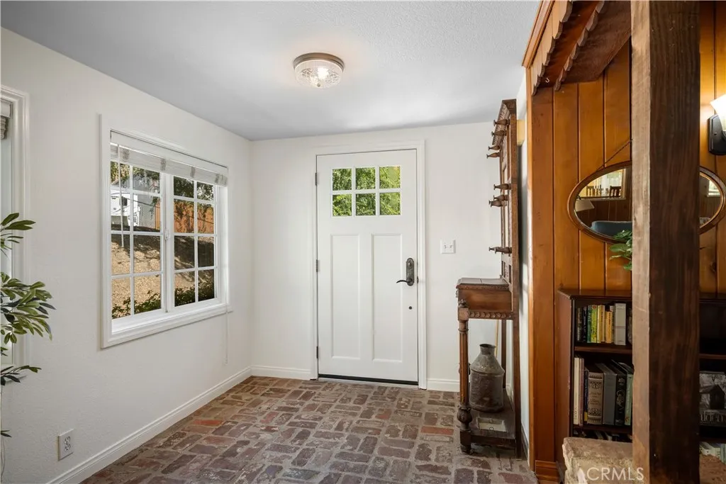 12101 Spring Trail, Sylmar, CA 91342 - Photo 2 of 25, Sylmar, CA