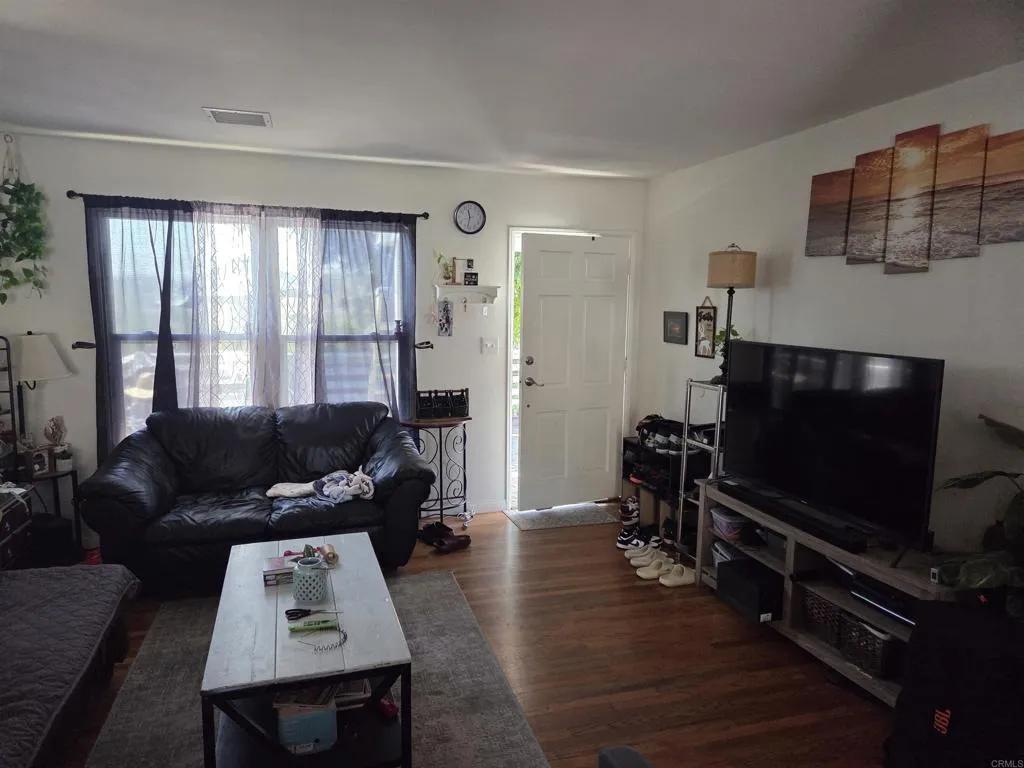 https://cdn.realtyfeed.com/cdn/127/306759859/cd7662e1102ddcaf3d0d3760079ca51b.webp