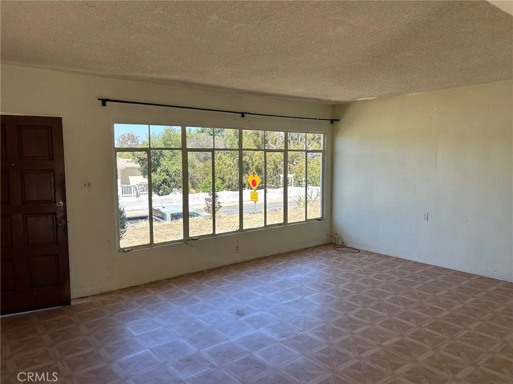 453 N Westwind, El Cajon, CA 92020 - Photo 3 of 13, El Cajon, CA