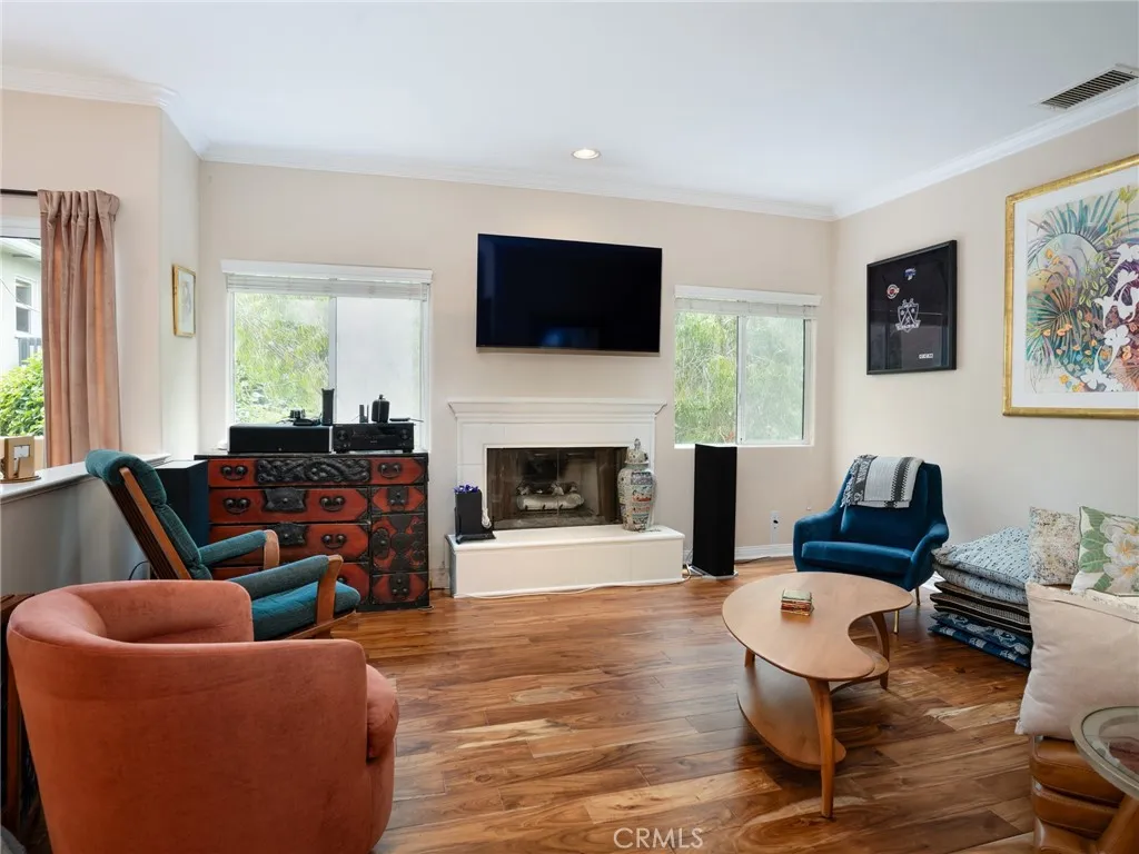 703 Main Street Unit 2, El Segundo, CA 90245 - Photo 4 of 24, El Segundo, CA