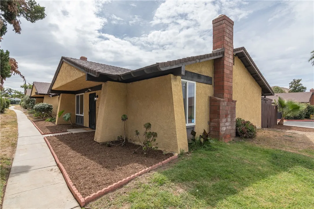 1231 S Buena Vista