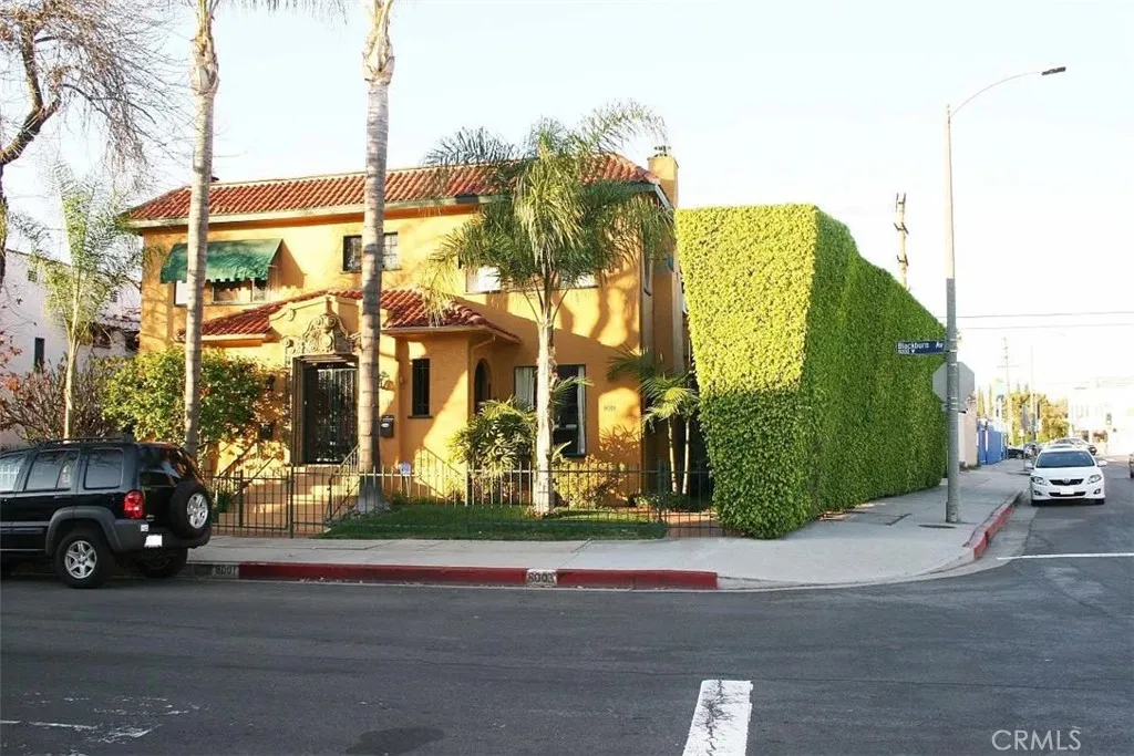 Los Angeles, CA 90048