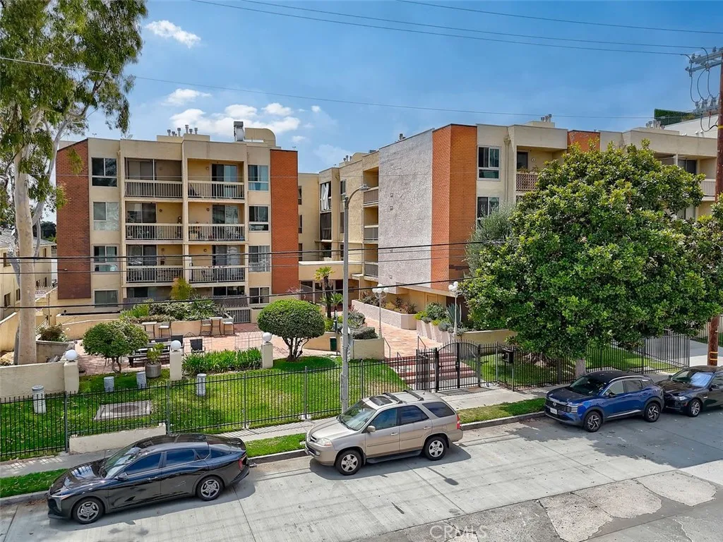 5143 Bakman Unit 417, North Hollywood, CA 91601 - Main photo, North Hollywood, CA