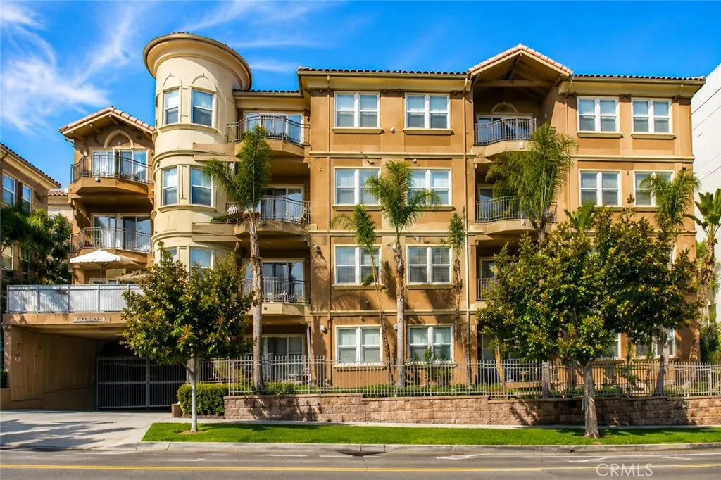 917 S New Hampshire Avenue Unit 315, Los Angeles, CA 90006 - Photo 2 of 11, Los Angeles, CA