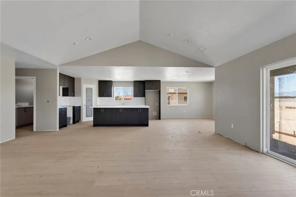 15025 Olive St, Hesperia, CA 92345 - Photo 3 of 16, Hesperia, CA