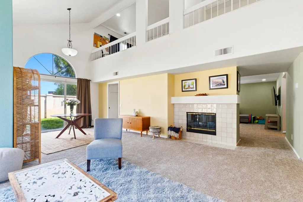 39082 Via Las Quintas, Murrieta, CA 92562 - Photo 5 of 25, Murrieta, CA