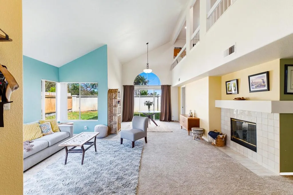 39082 Via Las Quintas, Murrieta, CA 92562 - Photo 2 of 25, Murrieta, CA