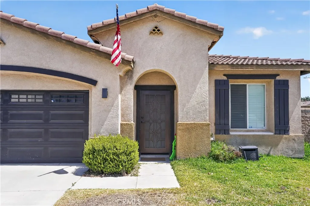 17040 Red Cedar Court, Fontana, CA 92337 - Photo 3 of 35, Fontana, CA