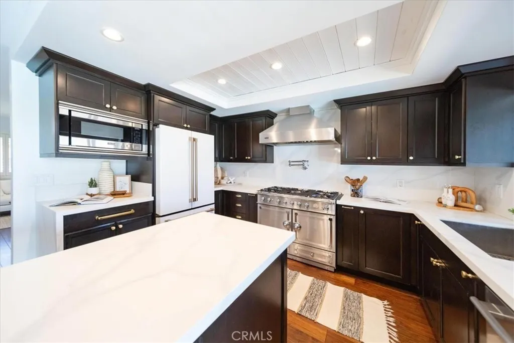 https://cdn.realtyfeed.com/cdn/127/306760054/00edde27c43a56f62812e96d07ed2a8f.webp
