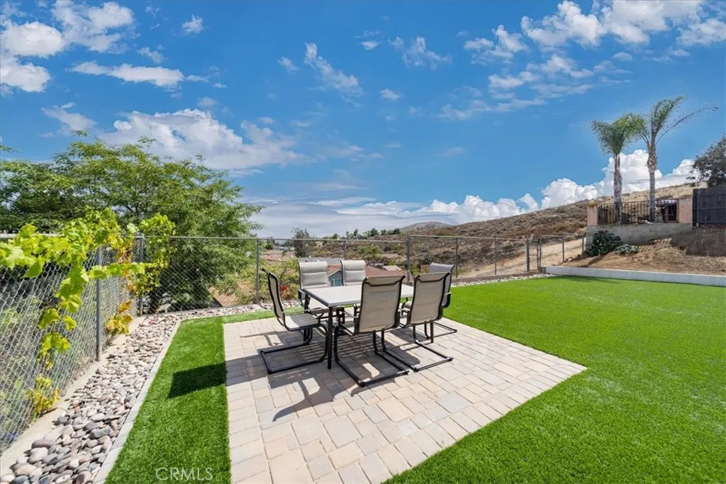 https://cdn.realtyfeed.com/cdn/127/306760054/011bbf152f46b7f43fae93ddf50909a1.webp