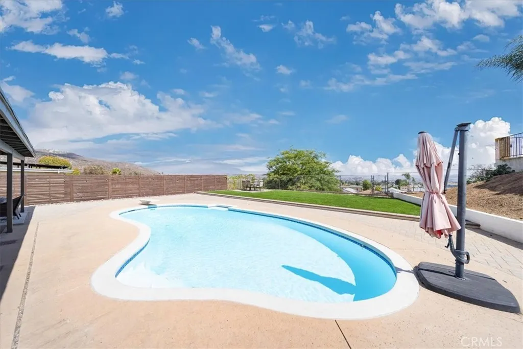 https://cdn.realtyfeed.com/cdn/127/306760054/5ba32c1c41fa26bfa1f7518eb6d51908.webp