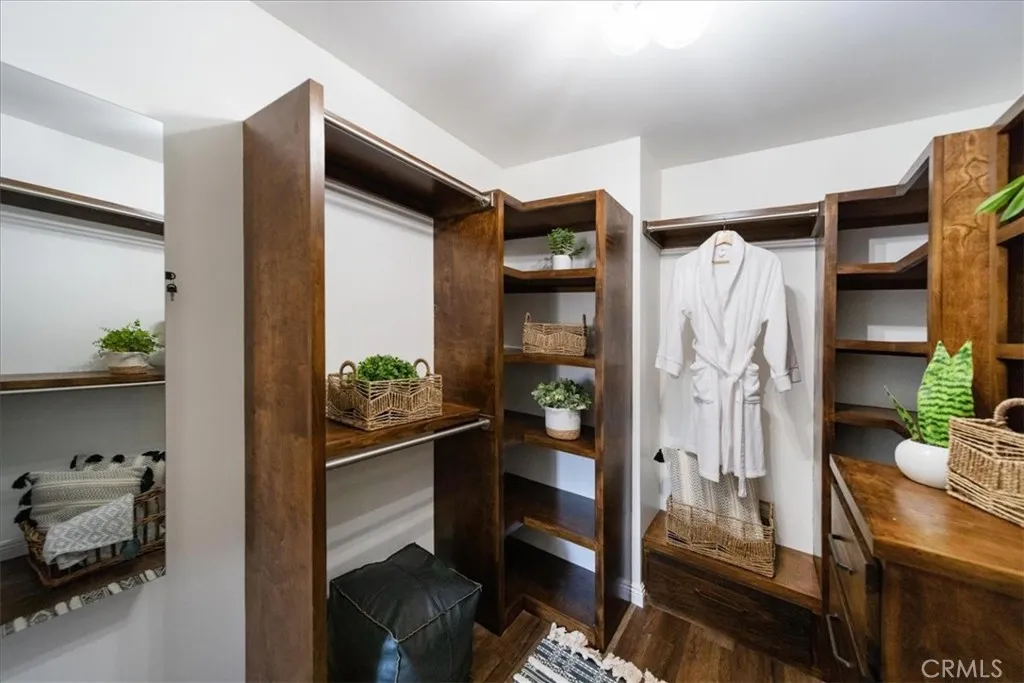 https://cdn.realtyfeed.com/cdn/127/306760054/c31d6a98c94b129dd431d6f4b7e97905.webp