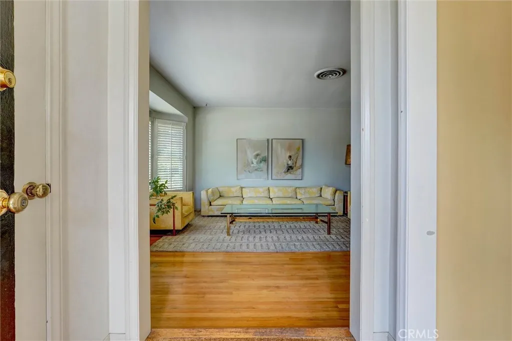 13017 Cumpston Street, Sherman Oaks, CA 91401 - Photo 5 of 39, Sherman Oaks, CA